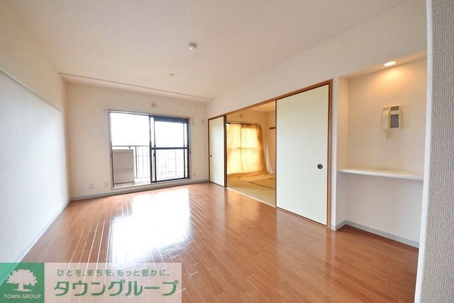 居室・リビング　現地待ち合わせ歓迎♪お問合せはタウンハウジングまで！