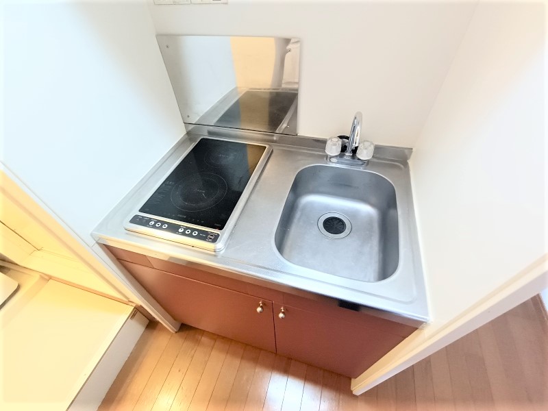 キッチン　コンロは２口コンロです。