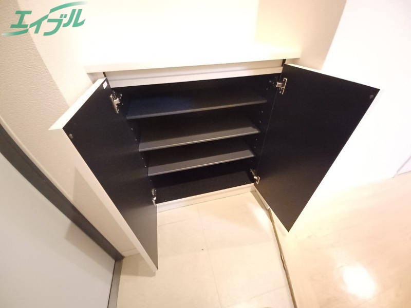 収納　同物件別部屋写真