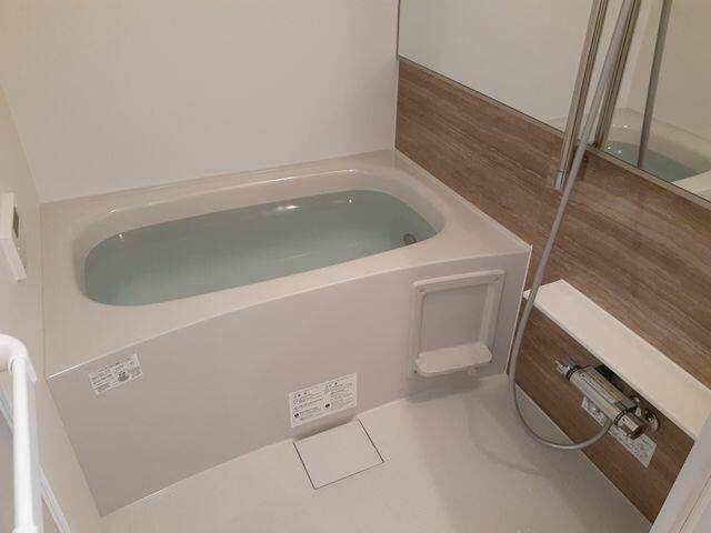 バルコニー　浴室乾燥機完備