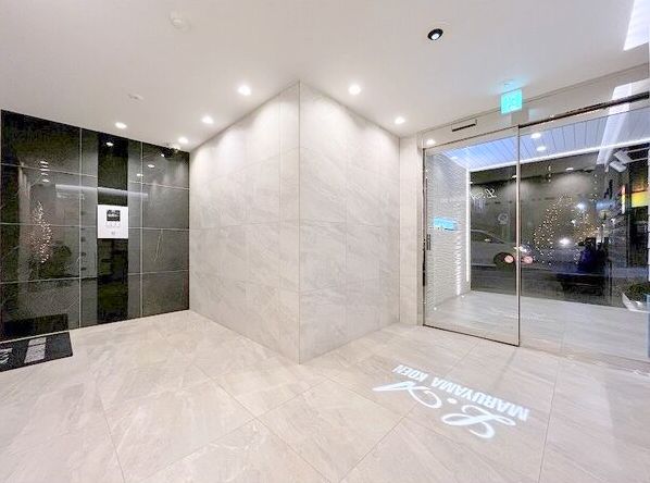 エントランス　バルコニーです☆