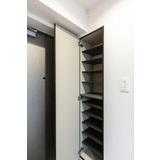 玄関　シューズボックスがあります