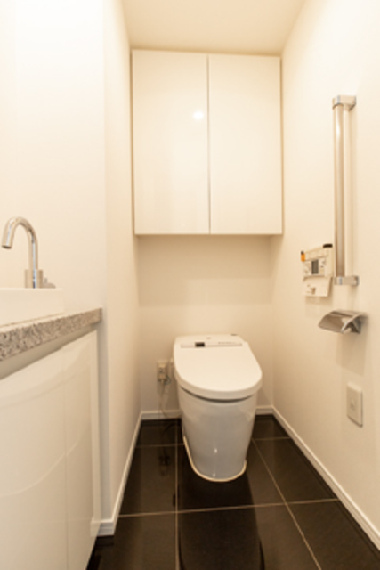 トイレ　※写真は同タイプ住戸です。