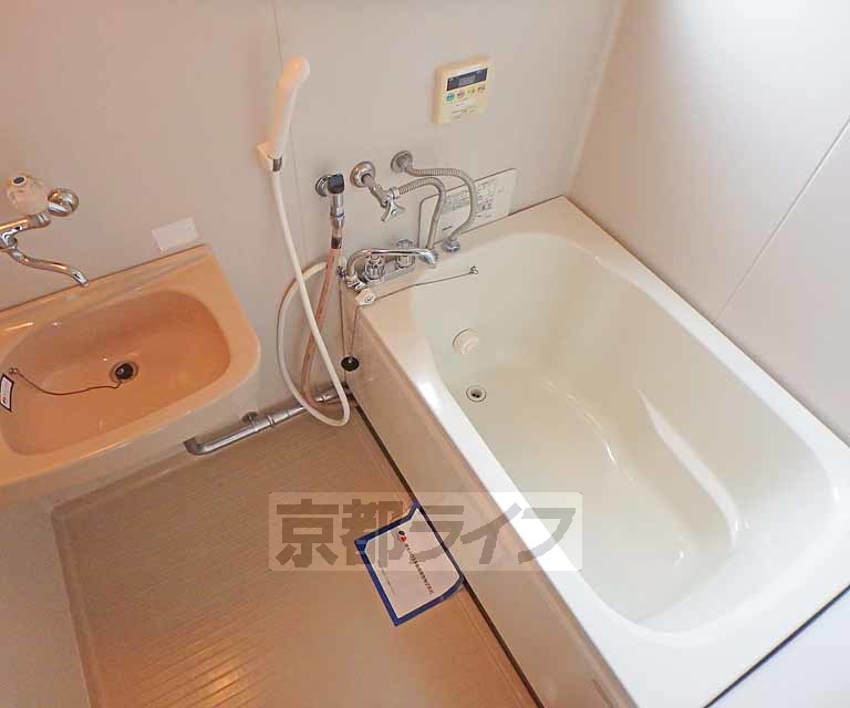 バス・シャワールーム　バスです。