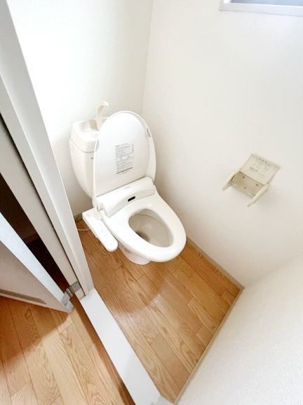 トイレ　トイレ