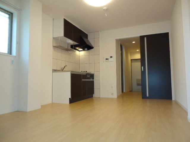 居室・リビング　約8帖の広々リビング