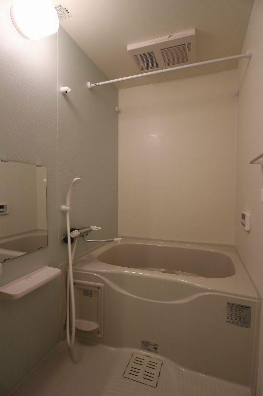 バス・シャワールーム　※別号室の写真です。浴室乾燥機