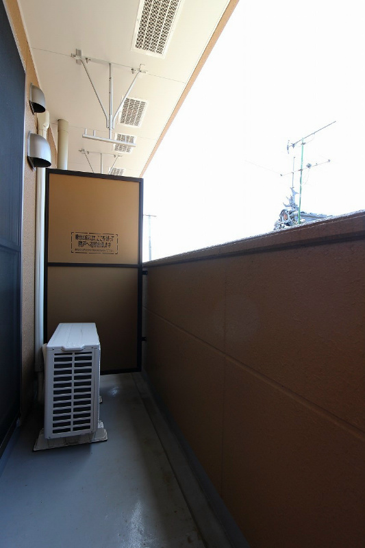 バルコニー　※別号室の写真です。日当たり良好