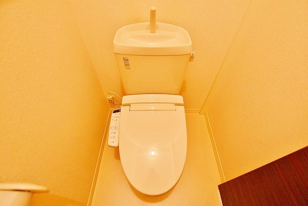 トイレ　★温水洗浄便座付トイレ★