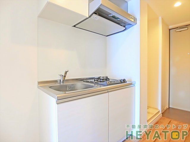 キッチン　毎日のお料理が楽しくなるシステムキッチン完備（同仕様写真）