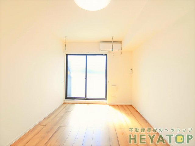 居室・リビング　洋室７.４帖（同仕様写真）