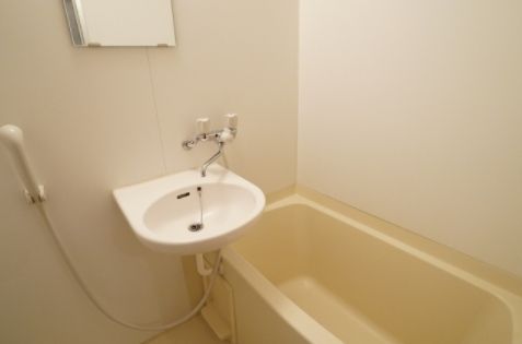 バス・シャワールーム　人気のバストイレ別♪