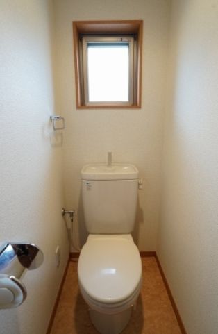 トイレ　独立型のトイレルーム☆