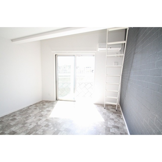 居室・リビング　ロフト付き