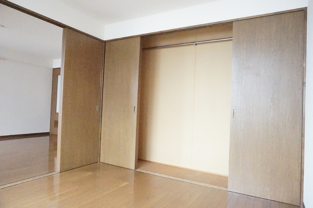 収納　洋室５帖の収納