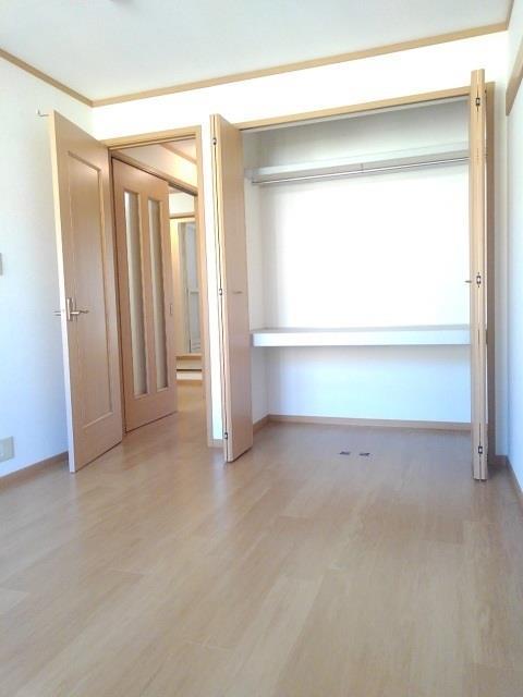 居室・リビング　洋室・収納