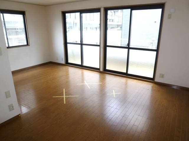 居室・リビング　15帖の広いLDK。