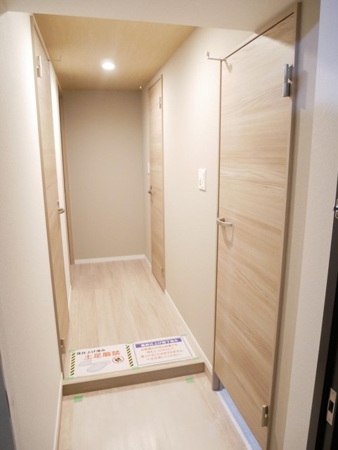 玄関　※建築中の為、現況優先です。