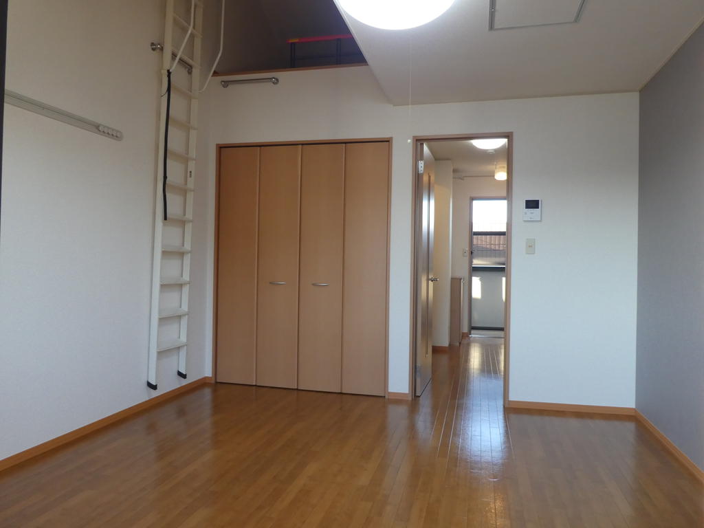 居室・リビング　洋室８帖☆