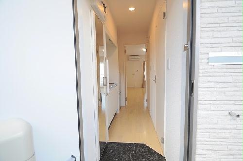 玄関　同シリーズの類似となります。現況を優先致します。