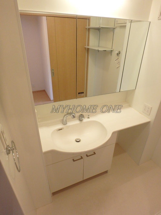 洗面設備　洗髪洗面化粧台