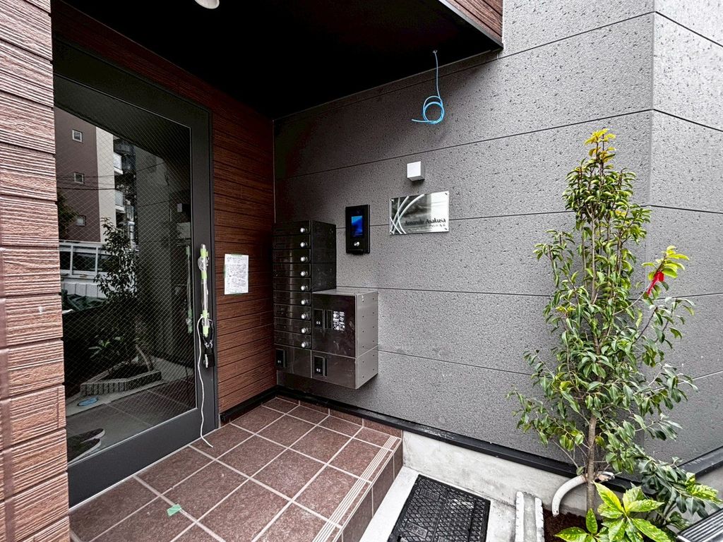 エントランス　エントランス