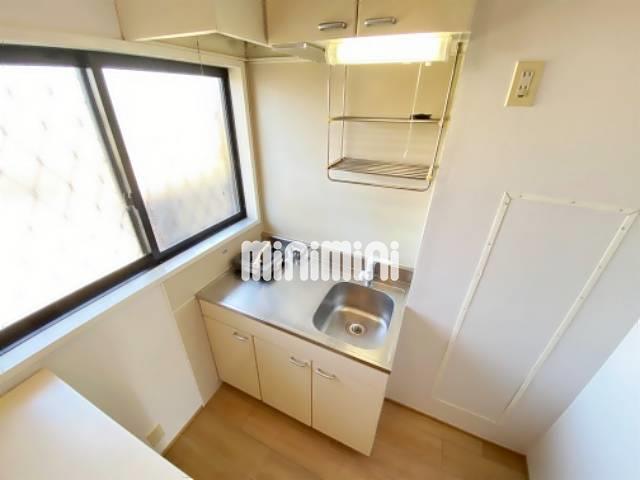 キッチン　キッチンスペースには冷蔵庫も置けます。