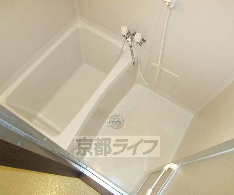 バス・シャワールーム　広くて快適！