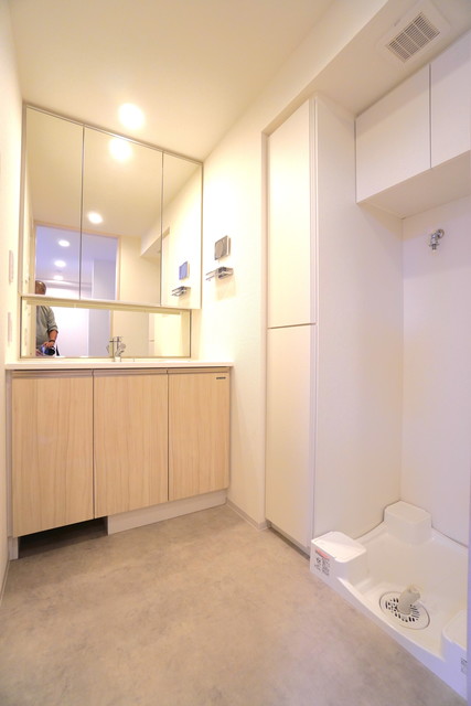 洗面設備　※写真は同タイプ住戸です。