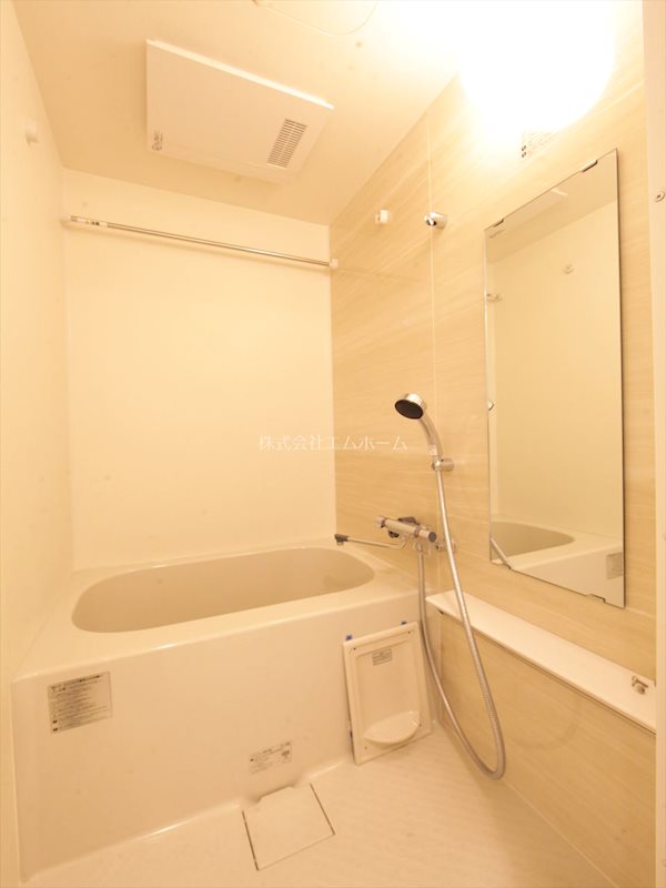 バス・シャワールーム　浴室暖房乾燥機能付バス