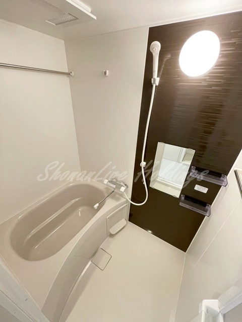 バス・シャワールーム　清潔感のあるお風呂です♪