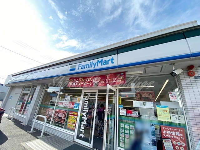 コンビニ　ファミリーマート 大船二丁目店（コンビニ）まで964m