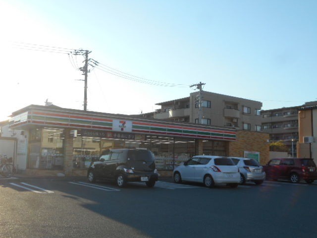 コンビニ　セブンイレブン浜松向宿店（コンビニ）まで145m