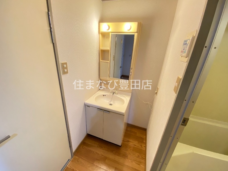 洗面設備　同型別部屋写真