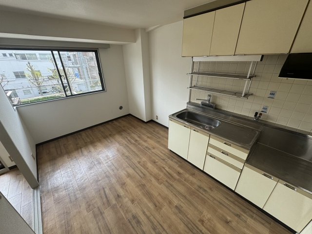 その他　日本経済大学 神戸三宮キャンパス