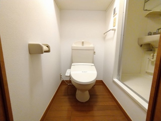 その他　温水洗浄便座設置