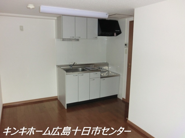 キッチン　写真は別のお部屋です。