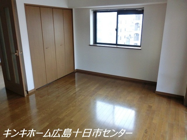 居室・リビング　写真は別のお部屋です。