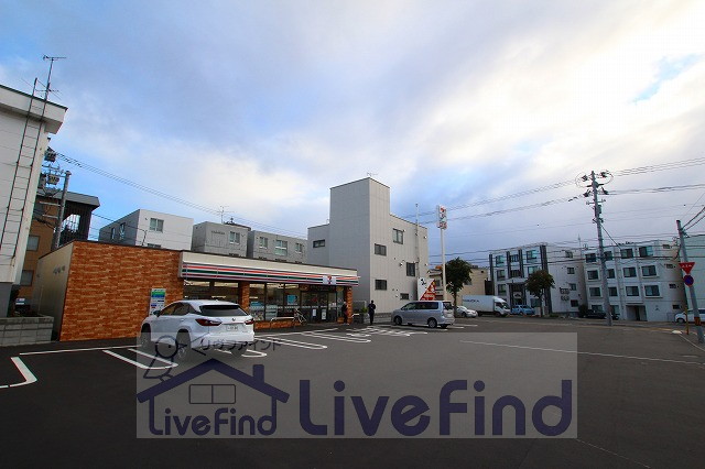 コンビニ　セブンイレブン札幌澄川5条店（コンビニ）まで134m