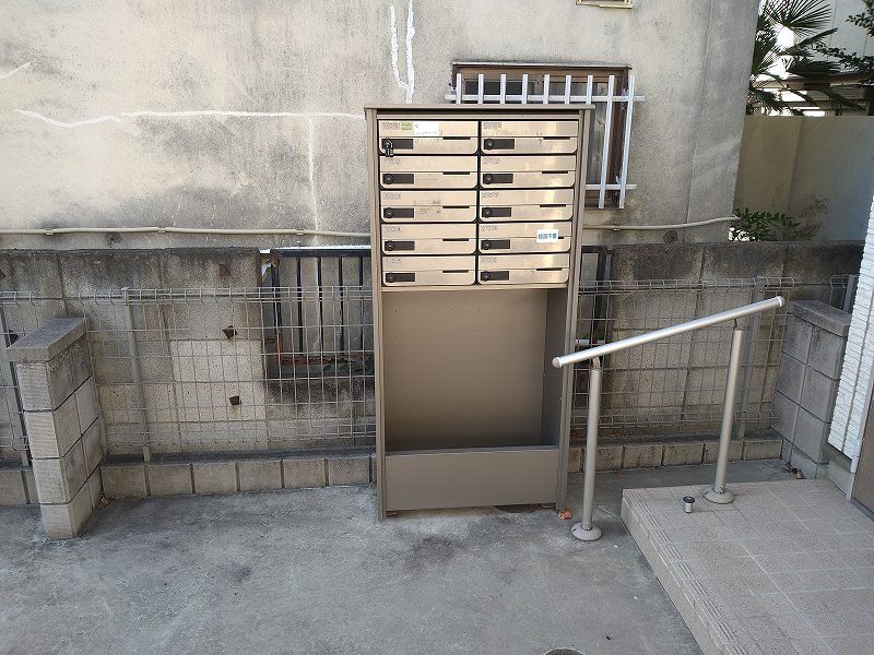 ロビー　集合ポスト