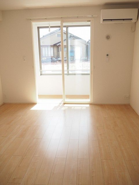 居室・リビング　ゆったり過ごせるリビングです