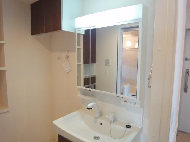 洗面設備　洗髪洗面化粧台