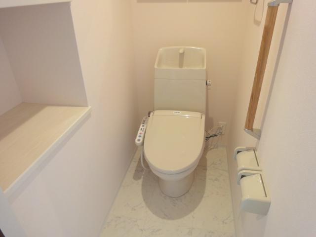 トイレ　シャワー付トイレ