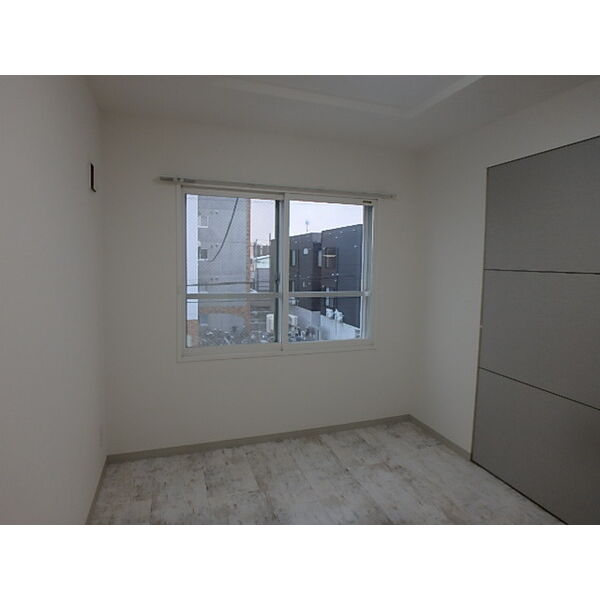 その他部屋・スペース　3階同号室内観です