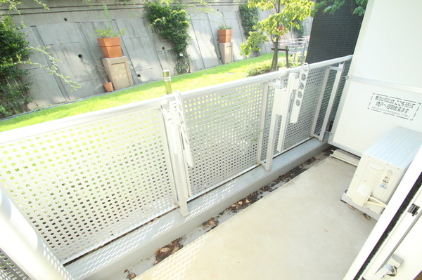 バルコニー　他部屋参考写真です。