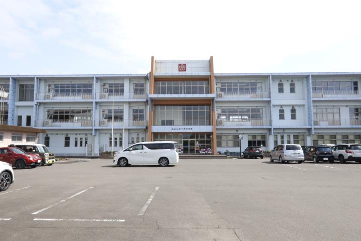 中学校　都城市立五十市中学校（中学校）まで581m