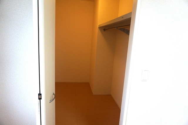 収納　ウォークインクローゼット