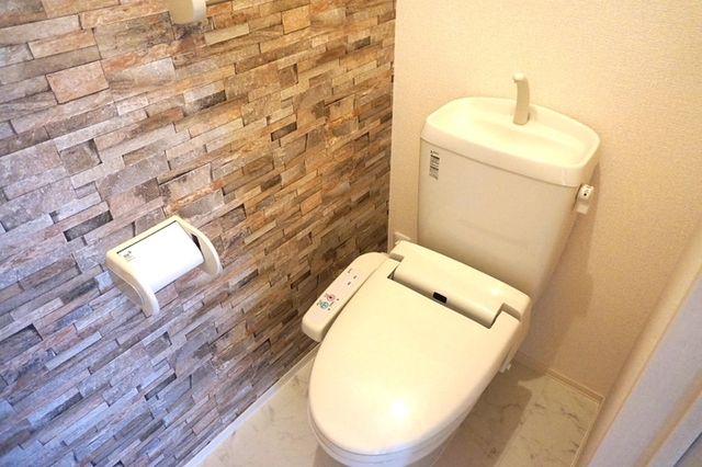 トイレ　温水洗浄暖房便座