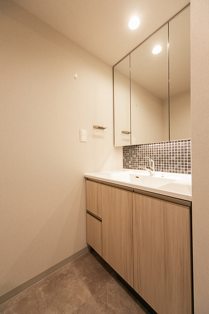 洗面設備　※写真は同タイプ住戸です。