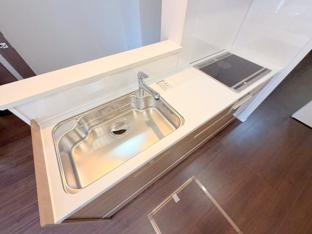 キッチン　作業のしやすい広めのキッチンです。